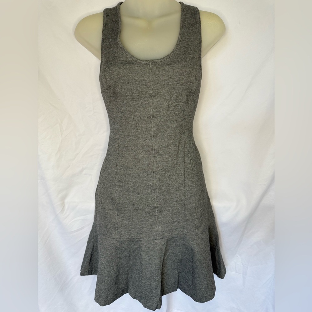 🖤 Banana Republic Tailored Fit & Flare Dress – Size 0 – Polished, Minimal, Perf